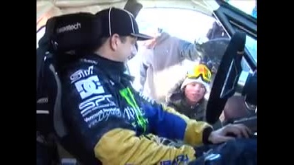Ken Block Си разбива колата след скок и си наранява гърба