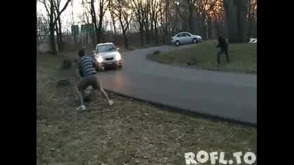 Шегата с невидимото въже !!! 