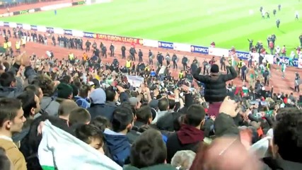 Български фенове в екстаз по време на мача с Лацио