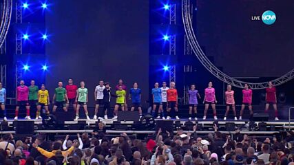 Обща песен на всички победители - Queen - We Will Rock You/Васил Найденов - „Сигурно" | Като две капки вода