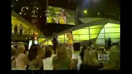Katy Perry - I Kissed a Girl Live