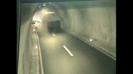 Адска Катастрофа В Тунел 