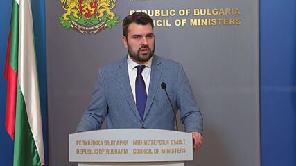 Георг Георгиев: Не са задържани хора от екипажа на „Вежен”