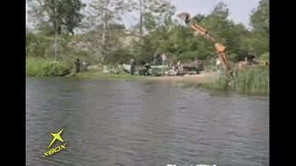 Какво е , да те врътне багер ?! 