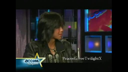 Dish Of Salt Is Boo Boo Stewart Taylor Lautners New Eclipse Competition