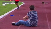 Екстаз: Вили Вуцов легна на пистата след победния гол на Янтра