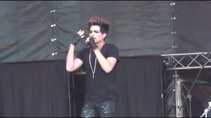 Adam Lambert-sleepwalker (концерт в Русия)