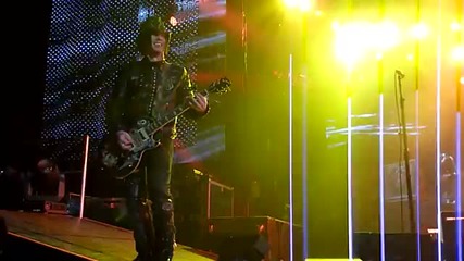 Guns N' Roses - Welcome To The Jungle - Live Chicago