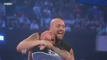 Big Show сваля маската на Cm Punk 