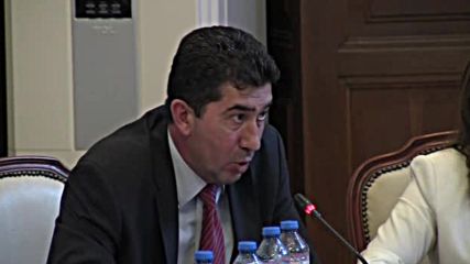 БАБХ: Спрени са три ферми, в чийто продукция са открити яйца с фипронил