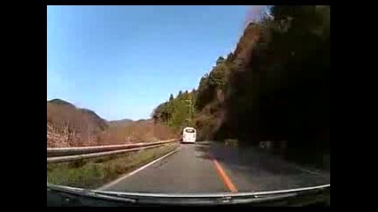 Танцуващ автобус