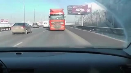 С пътна камера в Русия - изненада с камион