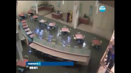 Приливна вълна помете болница в САЩ - Новините на Нова