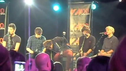 M Vid One Direction Performs