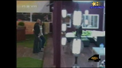 Big Brother 4-Излизането На ЕМИЛИЯ От Къщата!20.10.2008