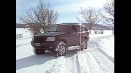 Jeep Grand Cherokee Wj in the snow 