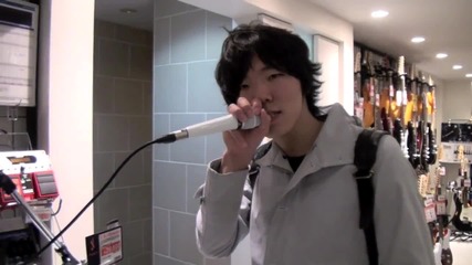 Beatbox in music store