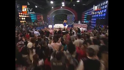 Hadise - Dum Tek Tek 1 (ibo show)