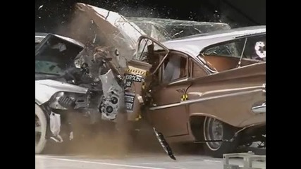 Chevrolet Bel Air 1959 vs. Chevrolet Malibu 2009 Crash test, забавен каданс