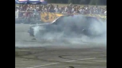Palenie gumy Bmw E30 4x4