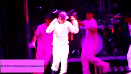 Justin Bieber - Runaway Love - Live - My World Tour 2010 - Hd
