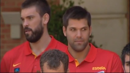 Преди Световното: Испанските баскетболни национали се срещнаха с премиера