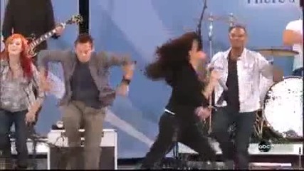 Demi Lovato & Jonas Brothers - Cant Back Down Live Good Morning America 