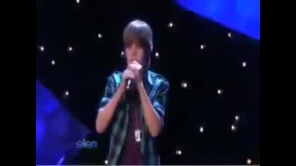 Justin Bieber пее One Less Lonely Girl [ellen show]