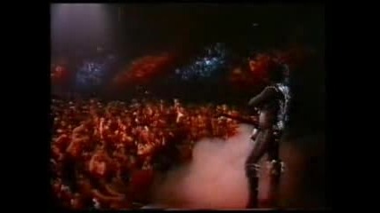 Kiss Gene Simmons Bass Solo