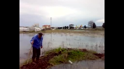 Вик Поморие наводнява земеделски площи