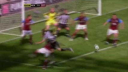 Newcastle 3 - 0 Aston Villa ( Carroll ) 