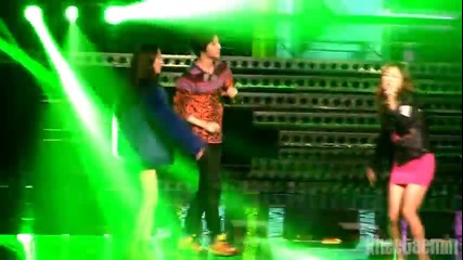 Taemin with Krystal focus - f(x)+shinee special stage Full fancam