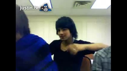 Jonas Brothers Live Chat part 5 of 6