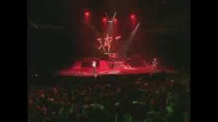 Avril Lavigne - Sk8er Boy Live Concert (Try To Shut Me Up Tour)