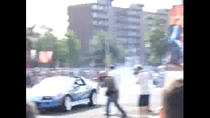 Bmw E30 Chevrolet Camaro Drift at Polus Center - Budapest