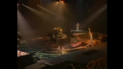 Def Leppard - Pour Some Sugar On Me - In The Round In Your F