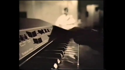 Genesis - Mama (1983)