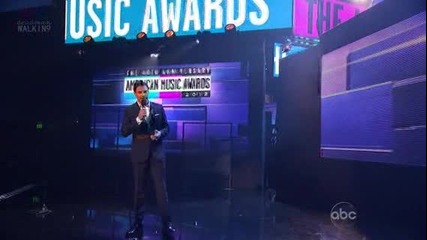 Justin Bieber печели награда за Best Pop / Rock Artist