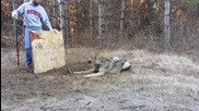Вижте как тези ловци спасиха вълк, попаднал в капан!