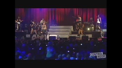 Rihanna - Break It Off (live)