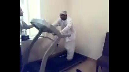 Бягай арабино бягай!!! Това трябва да се види 