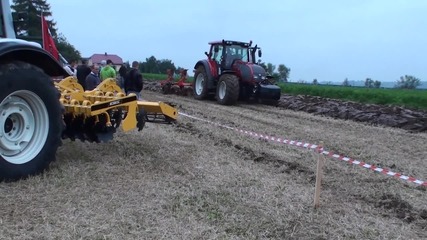 Kuhn Multimaster 112 4et + Valtra T132