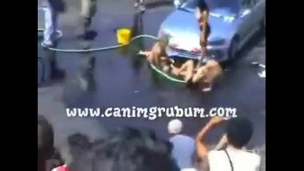 Автомивка по бикини (смях)