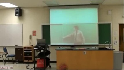 Креативен преподавател! Много умно и забавно!