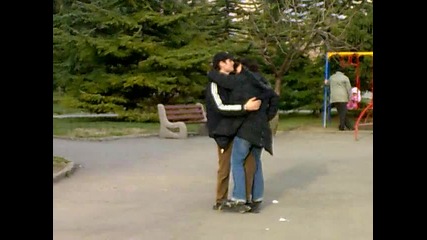 Джанката на ролери, в Кучешката градинка... 
