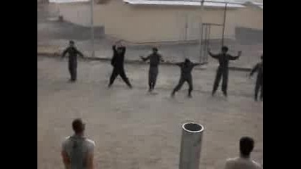Тренировка на Иракската Армия :p axaxaxa