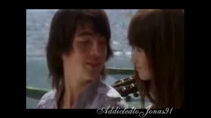 Demi Lovato and Joe Jonas - Feel This