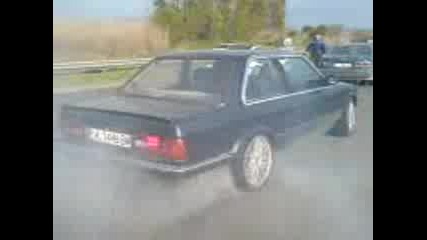 bmw vs honda vs bmw sledvani ot mazerati.3gp