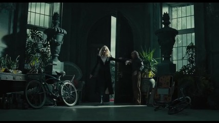 Dark Shadows ( Официален Трейлър )