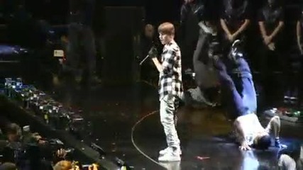 Justin Bieber - Baby [live]